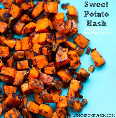 True Food Kitchen Recipes, Sweet Potato Seasoning, True Food Kitchen, Potato Hash, True Food, Sweet Potato Hash, Sweet Potato Recipes, Healthy Dishes, Roasted Sweet Potatoes