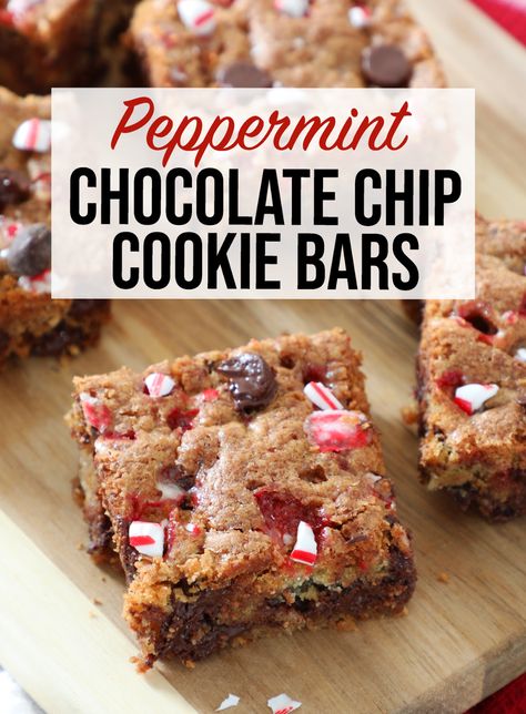 Easy Festive Desserts, Crockpot Candy Recipes, Dessert For Christmas, Peppermint Chocolate Chip Cookies, Christmas Baking Easy, Peppermint Recipes, Xmas Desserts, Peppermint Chocolate, Chocolate Chip Bars