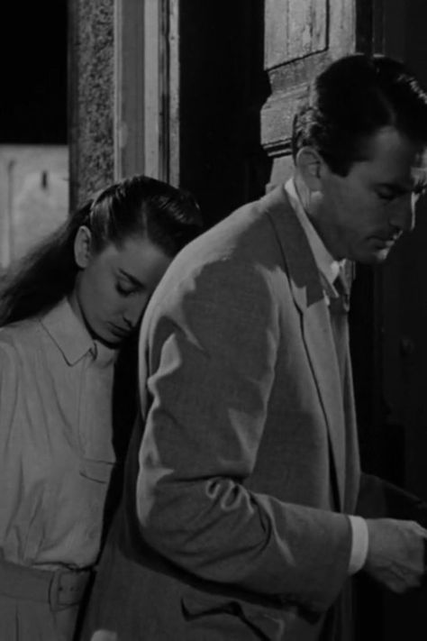 Roman Holiday Aesthetic, Roman Holiday Movie, Audrey Hepburn Roman Holiday, Eyes Without A Face, William Wyler, Holiday Aesthetic, Gregory Peck, Tv Icon, Roman Holiday