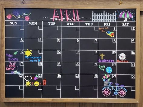 April Calendar Chalkboard, May Calander Aesthetic, April Calendar Whiteboard, April Calendar 2024 Chalkboard, April Calendar 2024 Aesthetic Whiteboard, April Chalk Calendar Ideas, April Dry Erase Calendar Ideas, Spring Calendar Ideas, Monthly Calendar Design Ideas