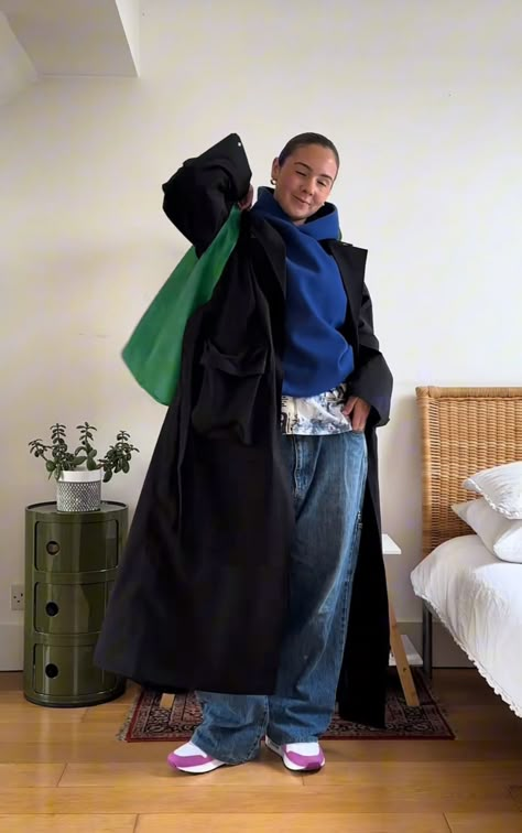 Blue Wool Coat Outfit, Long Winter Coat Outfit, Big Coat Outfit, Oversized Coat Outfit, Wool Coat Outfit, Black Coat Outfit, Big Coat, Winter Coat Outfits, Fits Streetwear