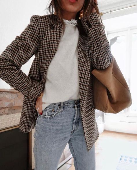 Vuitton Outfit, Casual Chic Outfits, Blazer Outfits Casual, Summer Work Outfits, Mode Casual, Sweater White, Fashion Hair, Fleetwood Mac, Mode Inspo