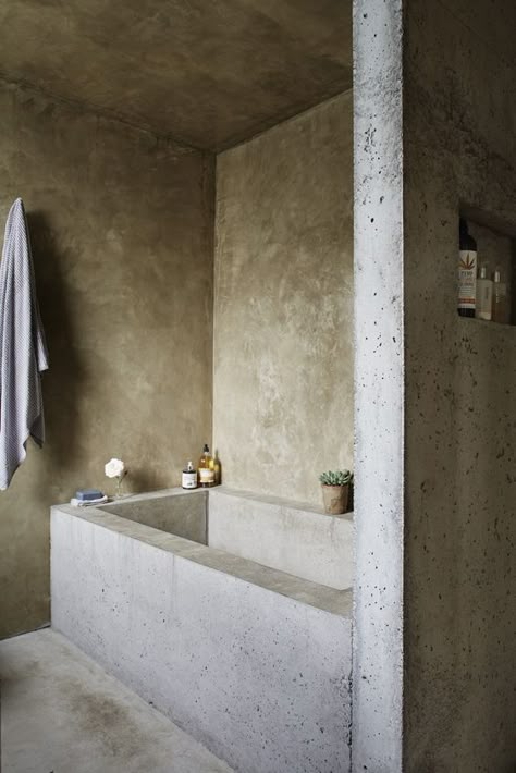 The concrete bathroom in this Sligo home from our September/October 2018 issue is modelled on Japanese baths. The simple, contemporary colours and contrasting textures create an atmosphere of relaxation and serenity. #concretebathroom #minimalistinteriors #interiorconcrete Japanese Baths, Concrete Bathtub, Concrete Bath, Japanese Bath, Contrasting Textures, Concrete Bathroom, Minimalist Home Interior, Concrete House, French Home Decor