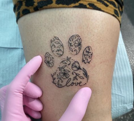 Pet Memorial Tattoo, Mandala Hand Tattoos, Dog Tattoo Ideas, Dog Print Tattoo, Bulldog Tattoo, Dog Memorial Tattoos, Pawprint Tattoo, Dog Paw Tattoo, Saved Tattoo