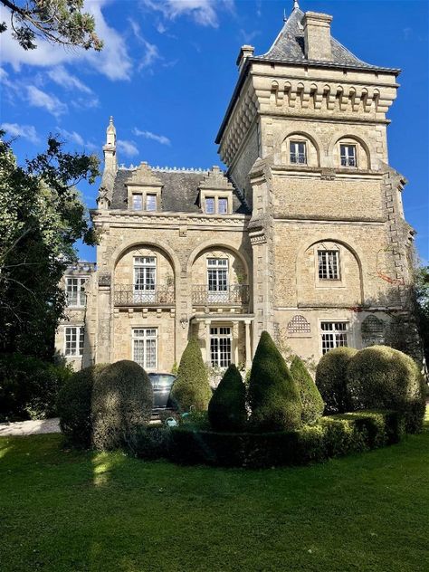 Château for sale in Poitou-Charentes, Deux-Sèvres (79), Niort | French-Property.com Outdoor Toilet, Open Fireplace, French Property, Billiard Room, French Farmhouse, Pool Area, Walk In Shower, The Valley, Bed And Breakfast