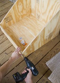 put together solar oven Solar Oven Diy, Solaire Diy, Prepper Items, Solar Diy, Survival Bow, Oven Diy, Solar Cooking, Solar Cooker, Solar Oven