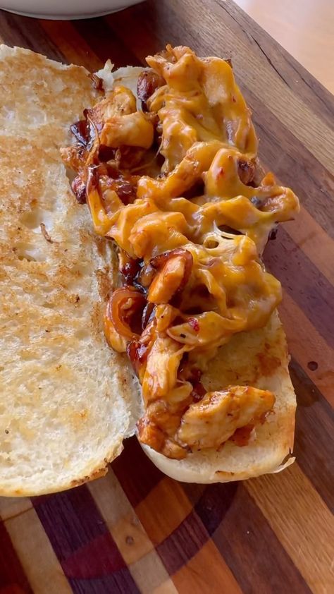 BBQ chicken sandwiches Griddle Chicken, While Chicken, Bbq Chicken Sandwiches, Bbq Chicken Sandwich, Sub Rolls, Griddle Recipes, Chicken Sandwiches, Easy Dinner Recipe, Cooking Spray