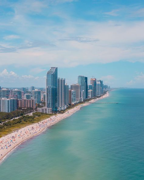 Friday vibes in Sunny Isles Beach: where every grain of white sand sparkles under the sun and the skyline dances against the azure sky. #MiamiRealEstate #SouthFlorida Friday Vibes, Luxury Real Estate Marketing, Sunny Isles Beach, Miami Real Estate, Sunny Isles, Florida Living, Luxury Condo, Waterfront Homes, Condos For Sale