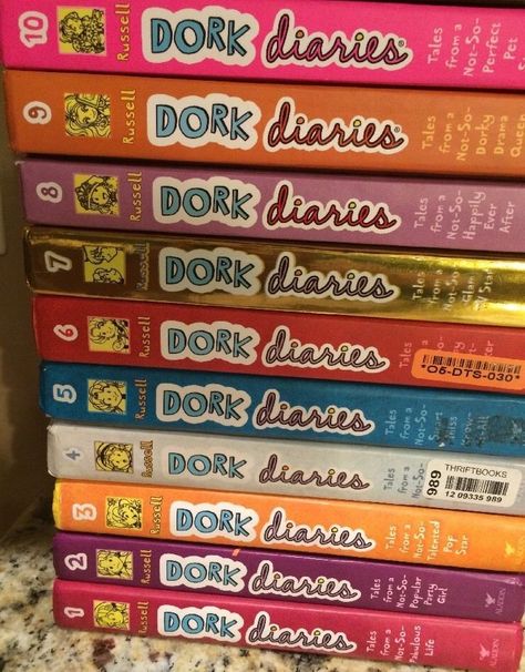 Dork Diaries Series, Dork Diaries Books, Young Adult Books, Dork Diaries, 2010s Nostalgia, Childhood Memories 2000, Nostalgia Aesthetic, Diary Book, 2000s Nostalgia