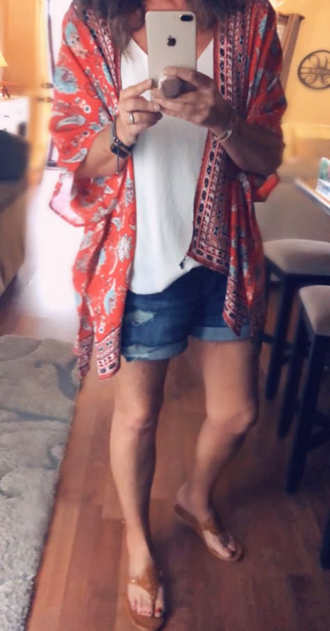 Boho Fashion Over 40, Outfits Women Over 40, 40 Fashion Women, Summer Outfits Women Over 40, Boho Style Outfits, Summer Closet, Fashion For Women Over 40, Cooler Look, Shorts Outfits