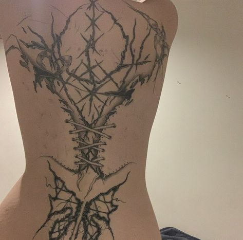 Corset Tattoo, Love Yourself Tattoo, 16 Tattoo, Tattoos Mandala, Sick Tattoo, Rings Aesthetic, 일본 패션, Tattoos Geometric, Tattoos Skull