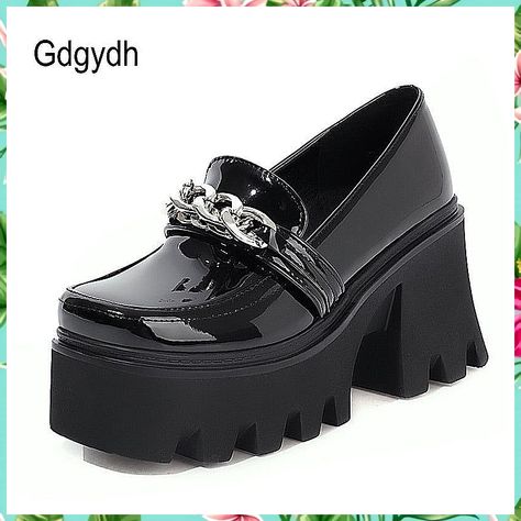 Winter Shoes High Heels - Never miss the latest and greatest offer. Click to visit and discover more! Japanese School Shoes, Goth Japanese, Basic Heels, Pump Heels, Loafer Shoes Women, Womens Mary Janes, Mary Jane Shoes Womens, Japanese School, Lemon Pepper