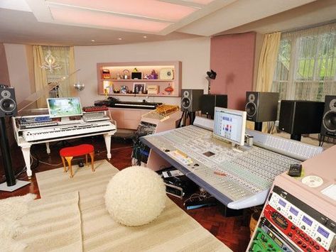 Imogen Heap, Studio Aesthetic, Design Studio Office, Pink Music, Recording Studio Design, Recording Studio Home, Music Studio Room, Home Recording Studio