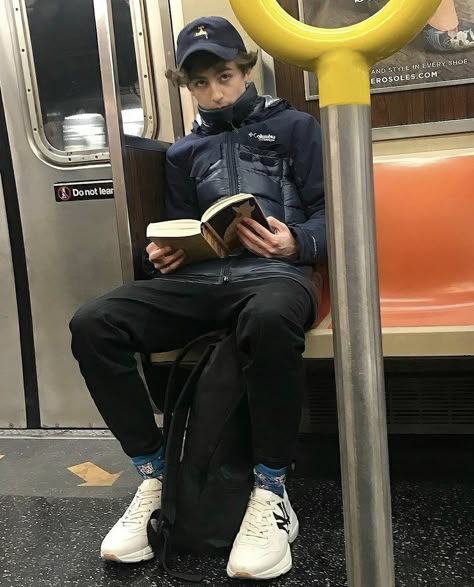 timothée chalamet reading “dune” Timmy T, The Perfect Guy, Reading Books, Timothee Chalamet, White Boys, Fav Celebs, Boys Who, A Boy, New Yorker