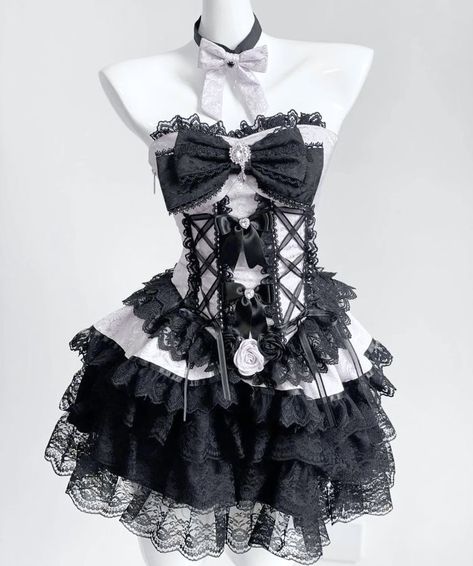 Reference Clothes, Girly Goth, Bows Ribbon, Fatal Frame, Inspo Pics, Diabolik Lovers, Pretty Dress, Gothic Outfits, Goth Outfits