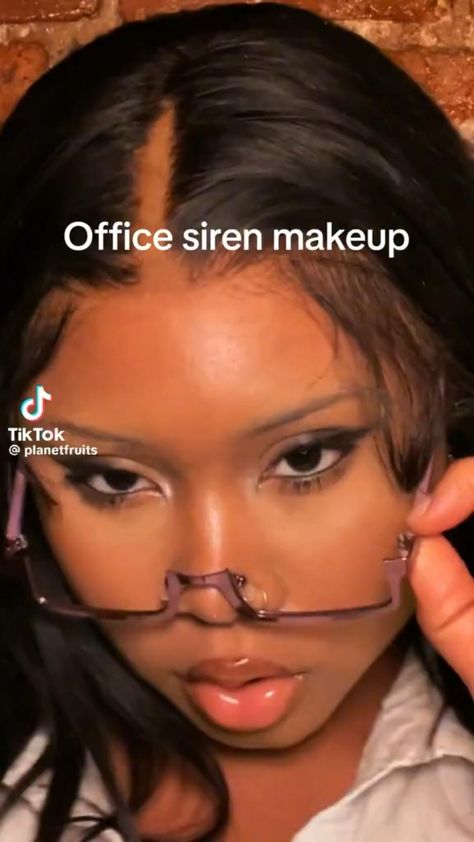 Siren Makeup, Dark Skin Makeup Tutorial, Office Makeup, Light Makeup Looks, Gyaru Makeup, Simple Makeup Tips, Doll Eye Makeup, Makeup For Black Skin, Brown Skin Makeup