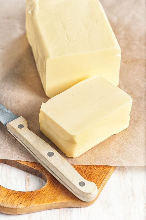 Does Butter Really Need to Be Refrigerated? — Ingredient Intelligence Oven Baked Bread, Bowl Bread, Beer Cheese, Food Tasting, Butter Sauce, Vegan Butter, 2 Ingredients, Baking Tips, Salted Butter