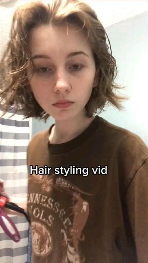 Short Wolfcut Styling, Wolfcut Styling, Short Wolfcut, 2022 Short Hair, Puffy Hair, Short Grunge Hair, Hair Inspiration Short, Hair Tips Video, Hairdos For Short Hair