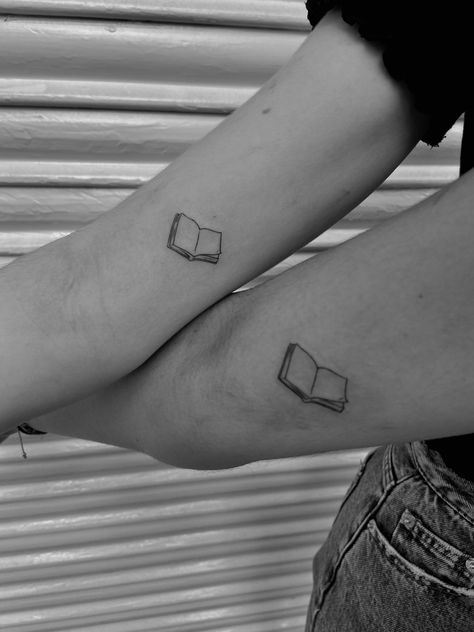 Book Tattoo Matching, Matching Best Friend Book Tattoos, Book Friend Tattoos, Book Matching Tattoos, Book Best Friend Tattoos, Bookish Best Friend Tattoos, Matching Book Tattoos For Best Friends, Book Bestie Tattoos, Book Club Tattoo