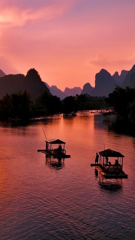 Sunset in Yangshuo, Guilin, China China Sunset, Yangshuo China, Guilin China, 21 Diner, China City, Guilin, Media Campaign, Great Wall Of China, Best Sunset