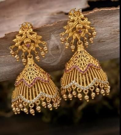 Jumkha Earrings Gold Latest, Jumkha Earrings Gold Jewellery Designs, Latest Jumki Designs Gold, Gold Jhumkas Latest Designs, Latest Gold Jumkhas, Earings Design Gold Butta, Gold Buttas Earrings Latest, Ear Rings Buttalu Latest, Fancy Earings Fashion Gold