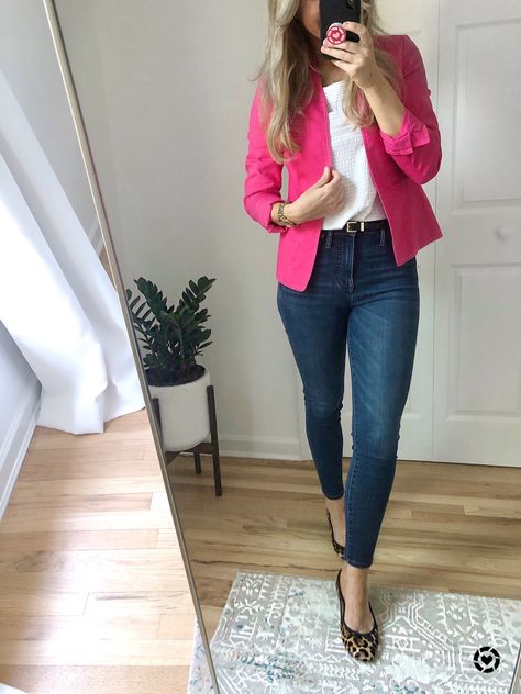 Pink Blazer Outfit Casual, Hot Pink Shirt Outfit, Hot Pink Blazer Outfit, Fashion Blazer Outfits, Pink Blazer Outfit, Ladylike Outfits, Blazer Outfit Ideas, Hot Pink Blazer, Hot Pink Blazers