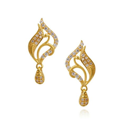 Traditional Gold Earrings, Grt Jewellers, Small Earrings Gold, Gold Earrings Indian, Gold Jewels Design, Gold Pendant Jewelry, Black Beaded Jewelry, Wedding Jewellery Collection, Gold Ring Designs