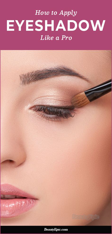 Eye Make Up For Over 40, How To Put On Eye Shadow Step By Step, Modern Eyeshadow Looks, How To Put On Eye Shadow, How To Apply Eyeshadow Step By Step, How To Put Eyeshadow On, How To Put On Eyeshadow, Two Color Eyeshadow, Eye Shadowing