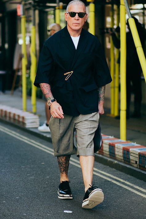 Winter Street Styles, Nick Wooster, Young Mens Fashion, F Men, London Fashion Week Mens, London Fashion Weeks, Winter Street, Street Style Winter, Men Street