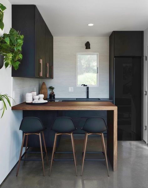 Introducing, 10 Black Kitchen Cabinet Ideas That Are Oh-So-Decadent | Hunker Black Kitchen Island, Custom Kitchens Design, Kabinet Dapur, Black Kitchen Cabinets, Custom Kitchens, Black Cabinets, Tiny Kitchen, Painting Kitchen Cabinets, Black Kitchens