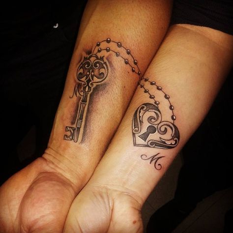 Couples Hand Tattoos, Heart Lock Tattoo, Lock Key Tattoos, Heart Key Tattoo, Tato Realis, Key Tattoo Designs, Lock Tattoo, Him And Her Tattoos, Couple Tattoos Love