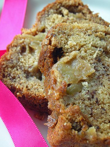 Banana Apple Bread Recipe, Banana Apple Bread, Ultimate Banana Bread Recipe, Apple Banana Bread, Apple Loaf, Kiwi Recipes, Apple Bread Recipe, Kiwi And Banana, Walnut Bread