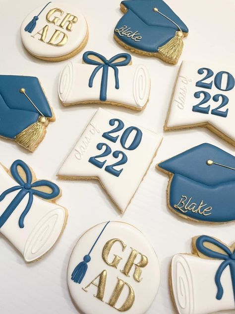 Senior Cookies Decorated, Simple Graduation Cookies, Class Of 2023 Cookies, Blue Graduation Cookies, Grad Sugar Cookies, Graduation Party Cookies, Blue Grad Party, Senior Dresses, Flooded Cookies