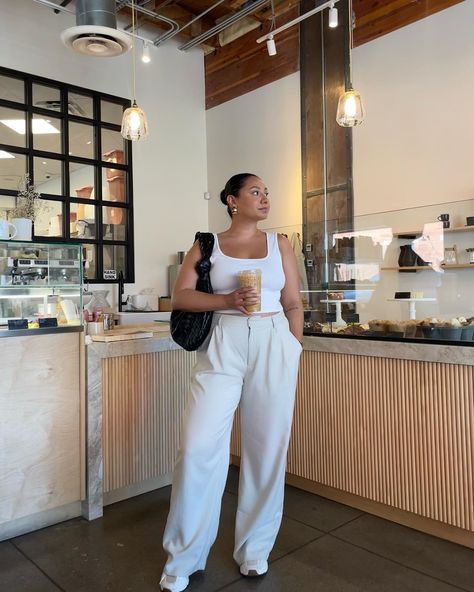 neutral style, casual outfit, coffee shop outfit idea, capsule wardrobe, street sytle Coffee Shop Outfit, Casual Neutral Outfits, Coffee Date Outfit, Coffee Date Outfits, Coffee Dates, Neutral Style, City Outfits, Ootd Summer, Coffee Date