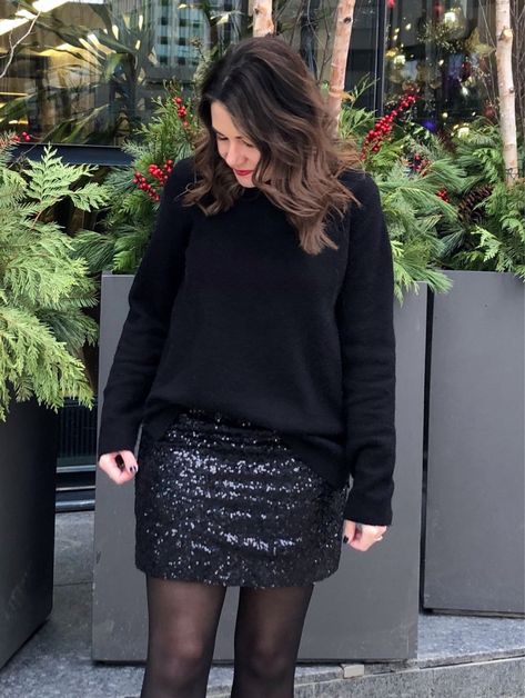 Red Sequin Skirt Outfit, Sequin Skirt Outfit Winter, Sequin Skirt Outfit Casual, Sequence Skirt Outfit, Sparkle Skirt Outfit, Sequin Mini Skirt Outfit, Sparkly Skirt Outfit, Glitter Skirt Outfit, Black Sequin Skirt Outfit