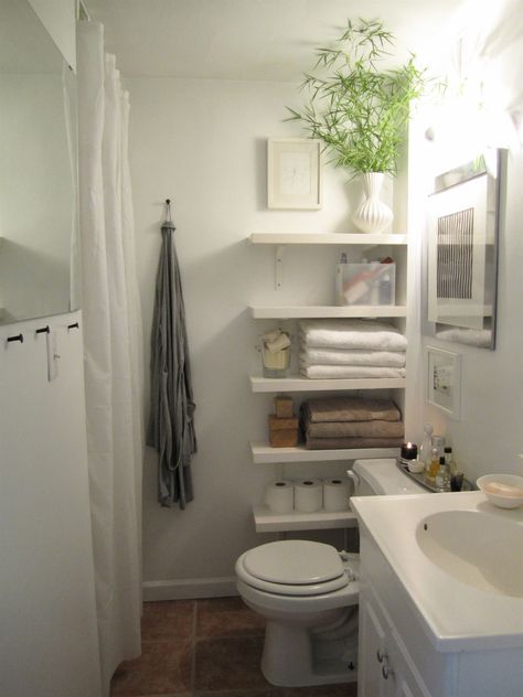 No More Unused Space: How To Fit More Storage into a Small Bathroom Small Bathroom Shelves, Bathroom Redecorating, Shelves Over Toilet, Redecorating Ideas, Bathroom Shelf Decor, Small Bathroom Organization, Bathroom Storage Solutions, Decor Baie, Room Shelves