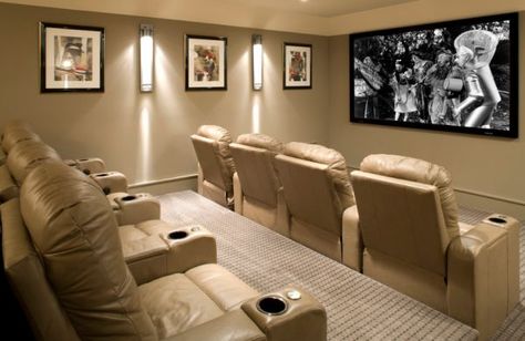 Modern Media Room Design, Small Media Room Ideas, Small Movie Room, Modern Media Room, Basement Home Theater, Media Room Design, Best Home Theater, Home Theaters, Home Theater Setup