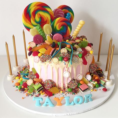 Lolly Birthday Cake Ideas, Cake Decorated With Sweets, Lolly Cake Decorations, Lollipop Cake Birthday, Sweetie Birthday Cake, Sweetie Cake, Lolly Cake, Chocolate Lollies, 7th Birthday Cakes