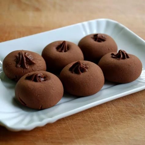 بيتي فور, Biscotti Cookies, Nutella Recipes, Chocolate Bomb, Italian Cookies, Köstliche Desserts, Italian Desserts, Sweet Chocolate, Chocolate Desserts