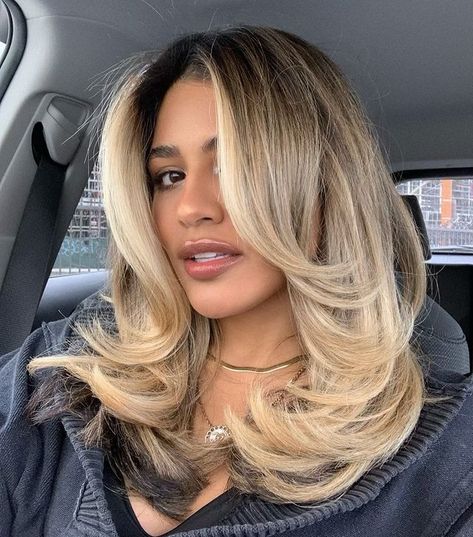 Colour Hair Ideas, Blonde Hair Colour, Layered Haircut Ideas, Colour Hair, Change Hair, Balayage Hair Dark, Bouncy Hair, Tutorial Ideas, Blowout Hair