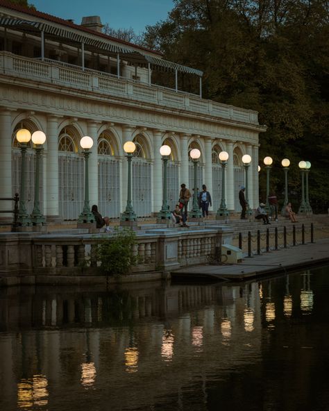 Prospect Park Boathouse and Audubon Center, Brooklyn, New York Brooklyn Boathouse Wedding, Asbury Park New Jersey, Prospect Park Brooklyn, Brooklyn Museum Of Art, Bday Photoshoot, Boathouse Wedding, Nyc Spring, San Myshuno, Surreal Portrait