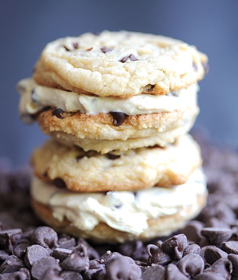 Chocolate Chip Sandwich Cookies, Chip Sandwich, Sandwich Cookies Filling, Cookie Dough Filling, Cookie Sandwich Recipes, Coconut Chocolate Chip Cookies, Mini Chocolate Chip Cookies, Dipped Cookies, Choc Chip Cookies