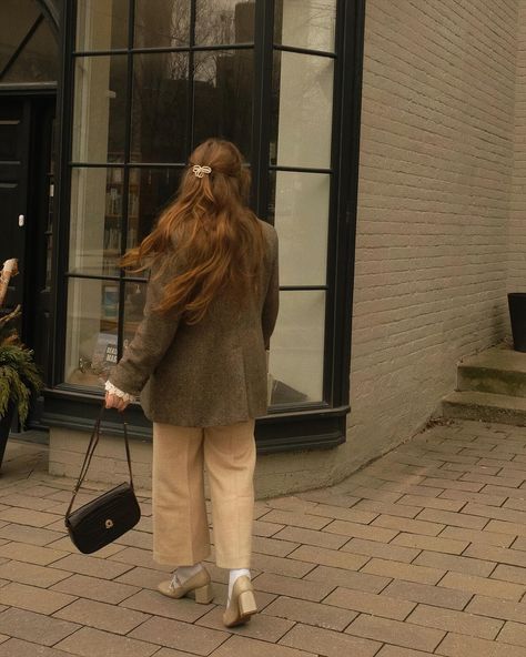 Tones and textures 🤎 Wearing the Emilio trousers, Jordyna blouse, and Soline babies all kindly gifted from @sezane 🤍 Sézane, French style, neutral tones, spring outfits, light academia style, Parisian aesthetic, mary-janes, French brand, Parisian style, classic style, Pinterest girl, vintage mood, gloom and glow, Toronto creator #sezanelovers #sezanette #lestyleàlafrançaise #lesparisiennesdumonde #springstyles #lightacademiastyle Light Academia Style, Style Pinterest, Parisian Aesthetic, Academia Style, Girl Vintage, Light Academia, French Brands, Pinterest Girls, Style Classic