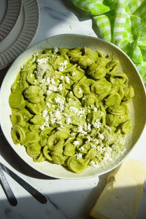 Lazy girl spinach pasta - in 30 minutes! Cottage Cheese Parmesan Sauce, High Protein Spinach Pasta, Cheesy Spinach Pasta, Spinach Pasta Sauce Recipes, Spinach Cottage Cheese Pasta, Spinach Dinner Recipes, Creamy Spinach Pasta, Spinach Cottage Cheese, Spinach Pasta Sauce