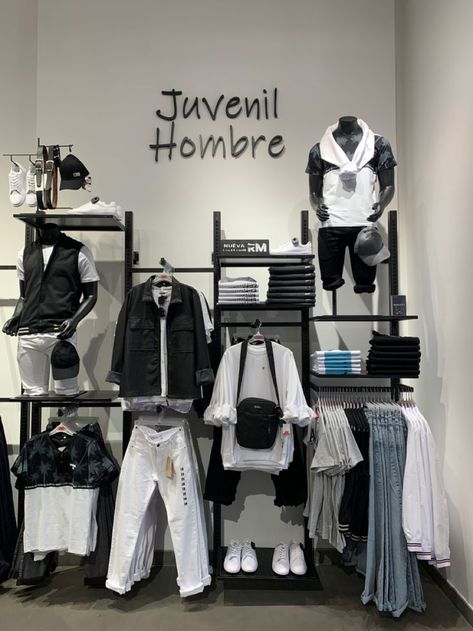 Visual Merchandising Ideas Clothing Store Displays, Visual Merchandising Displays Clothing, Men's Clothing Store Design, Visual Merchandising Ideas, Retail Store Layout, Visual Merchandising Fashion, Street Ware, Clothing Store Displays, Retail Store Interior Design