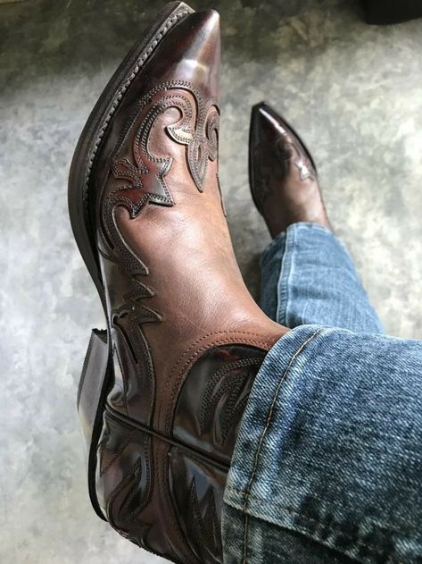 Cowboy Boots And Jeans, Mexican Boots, Western Boots Outfit, Boots And Jeans, Custom Cowboy Boots, Boots Outfit Men, Cowboy Shoes, Bota Country, Pointed Boots