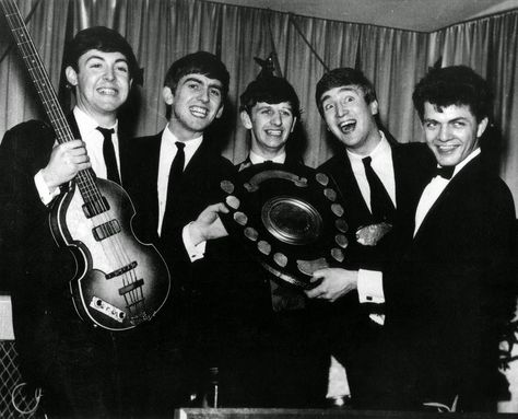 (1) Home / Twitter Liverpool Boys, Young Beatles, The Beatles 1960, The Beatles Members, Brian Epstein, The Beatles Story, Metal Musicians, Beatles George Harrison, 60s Rock