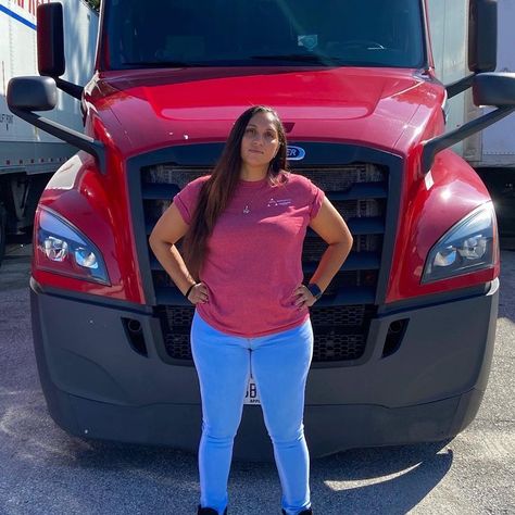 Women Truck Driver, Trucks For Sell, Luke Bryan Pictures, Female Trucks, Freightliner Trucks, Trucking Life, Black Aesthetic Wallpaper, Truck Driver, Semi Trucks