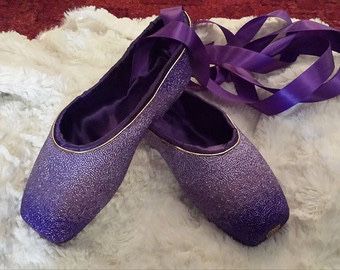 Purple Ballet Shoes, Ballet Wallpaper, Purple Gown, Ballet Pointe Shoes, Ballerina Outfit, Fairy Shoes, Dance Forever, Pointe Shoe, Ballet Beauty