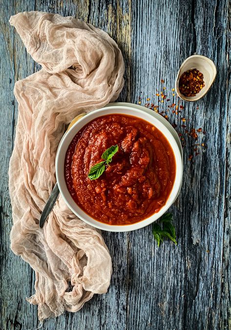 Sugo Recipe Pasta Sauces, Sugo Sauce Recipe, Italian Red Sauce Recipe, Sugo Sauce, Sugo Recipe, Quick Pizza Sauce, Roasted Tomato Recipes, Vegetarian Sauces, Red Sauce Recipe